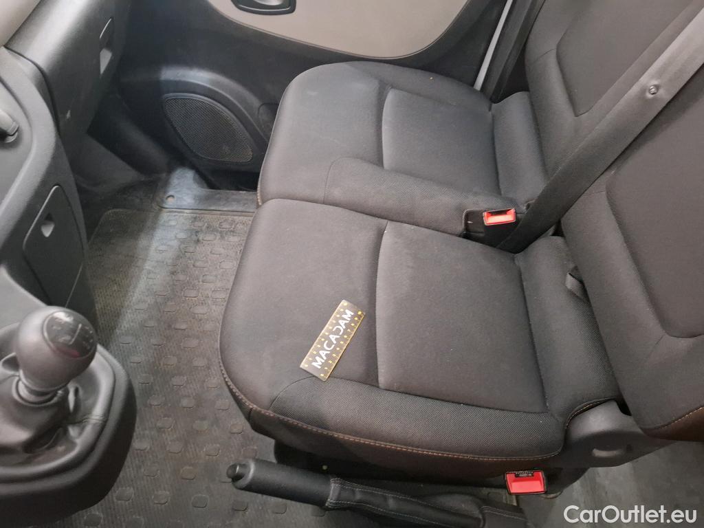  Renault  Trafic RENAULT  4p Combi Zen L1 Energy dCi 125 8 places #34