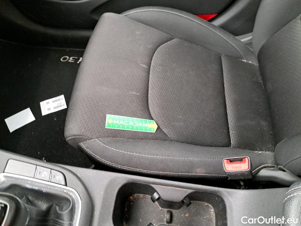  Hyundai  i30  cw Business 1.6 CRDi 115CV BVM6 E6dT #17