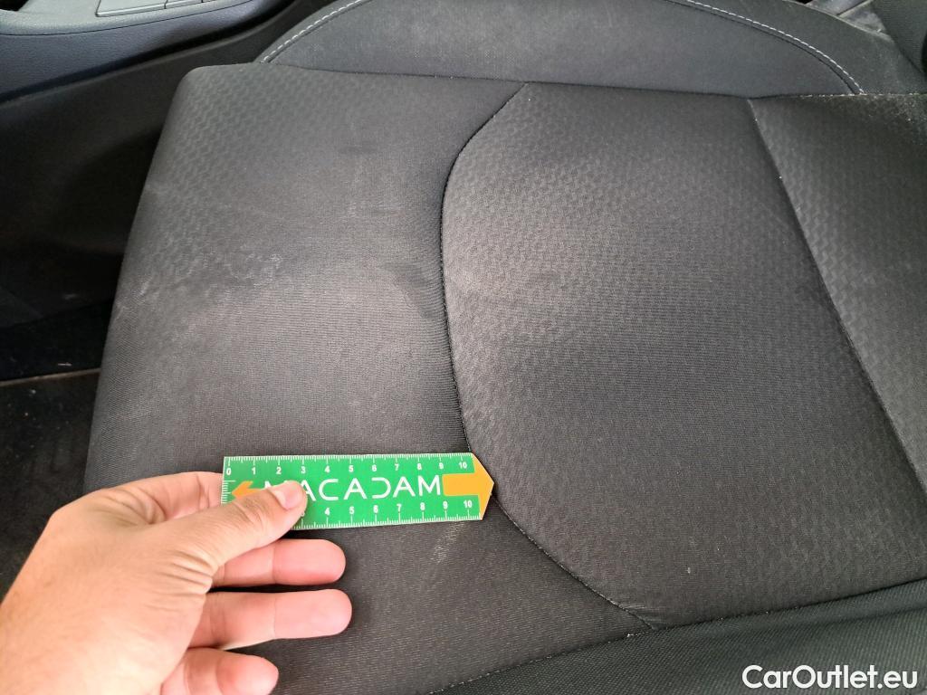  Hyundai  i30  cw Business 1.6 CRDi 115CV BVM6 E6dT #19