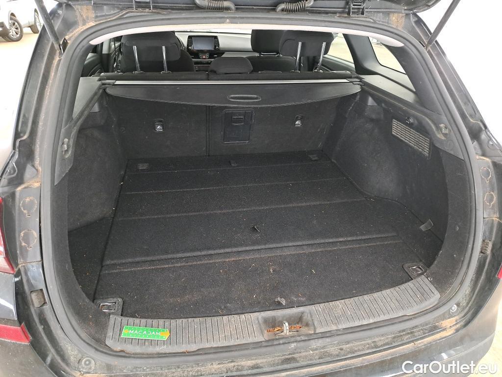  Hyundai  i30  cw Business 1.6 CRDi 115CV BVM6 E6dT #8