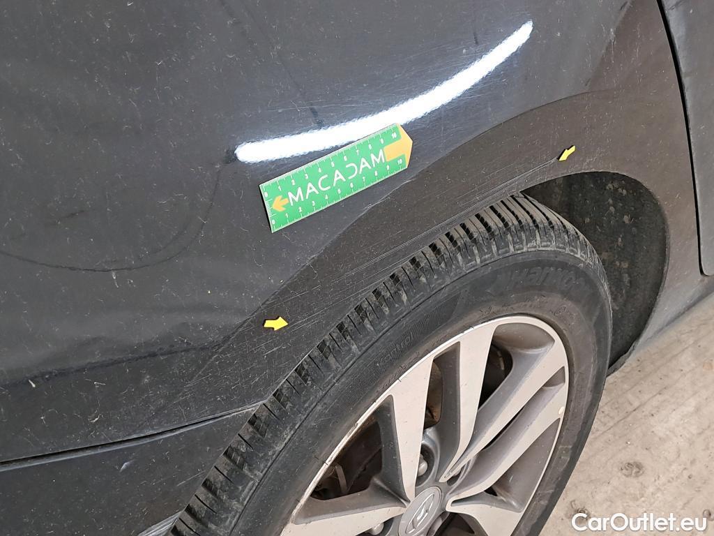  Hyundai  i30  cw Business 1.6 CRDi 115CV BVM6 E6dT #2