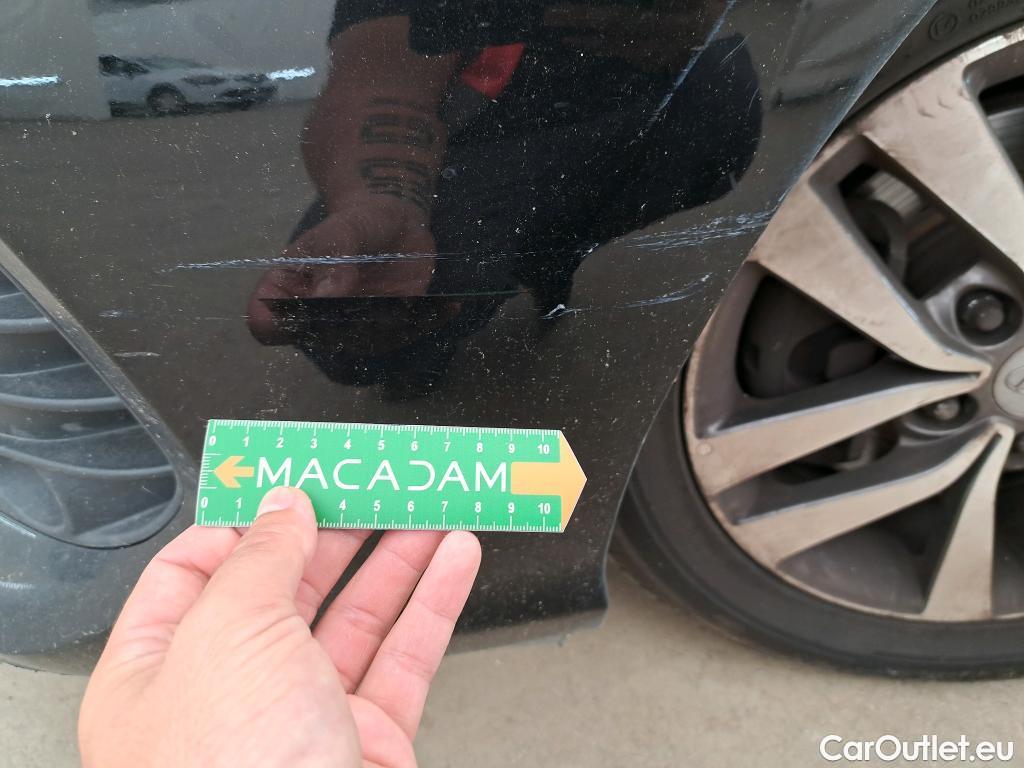  Hyundai  i30  cw Business 1.6 CRDi 115CV BVM6 E6dT #23