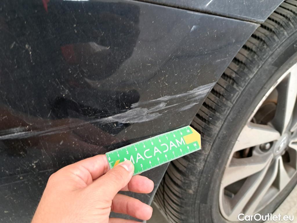  Hyundai  i30  cw Business 1.6 CRDi 115CV BVM6 E6dT #7