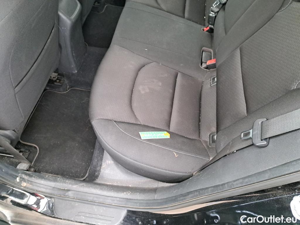  Hyundai  i30  cw Business 1.6 CRDi 115CV BVM6 E6dT #10