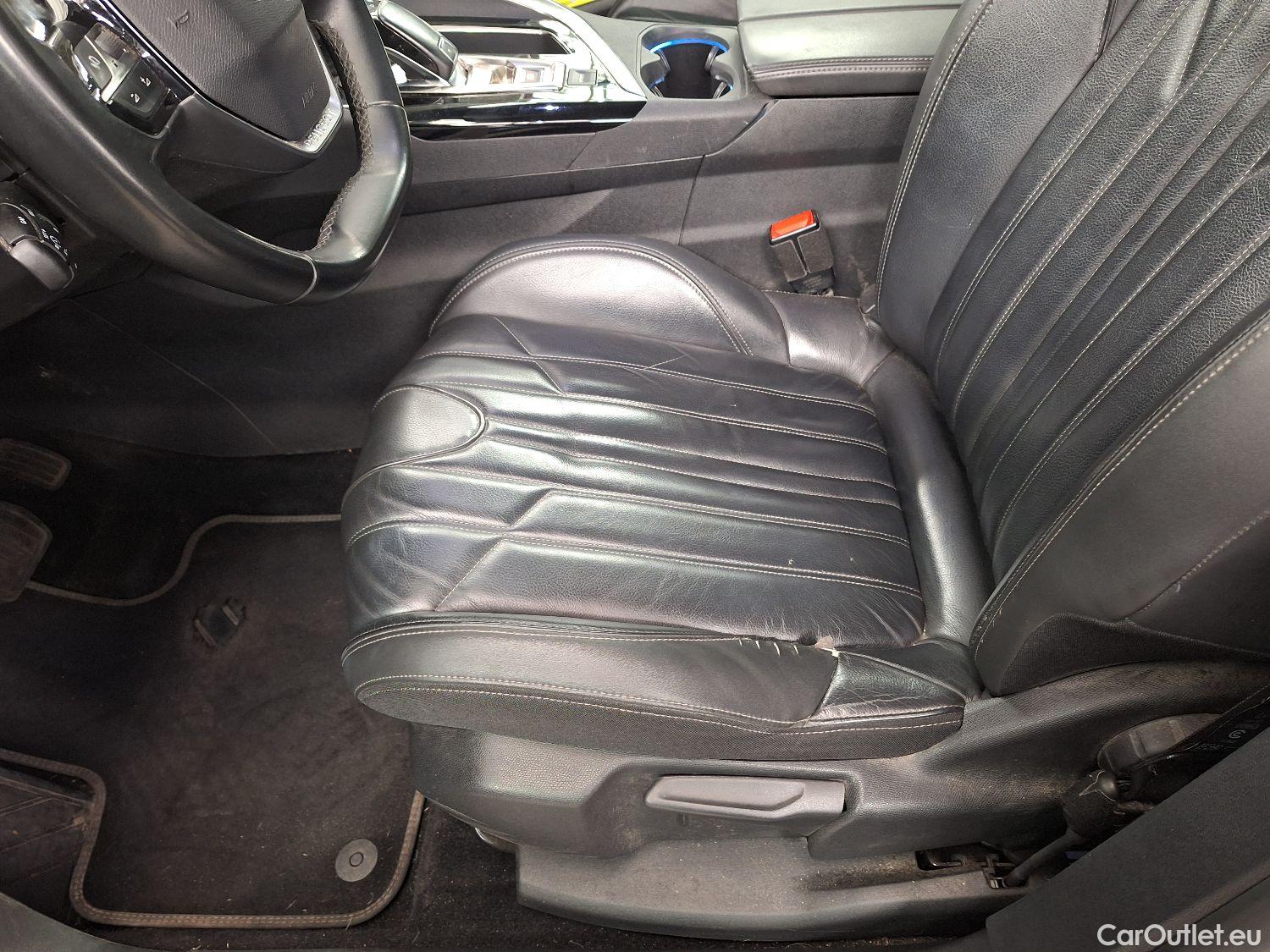  Peugeot  5008 Peugeot,  '16, Peugeot  1.5 BlueHDi 96kW S&S EAT8 Allure 5d #18