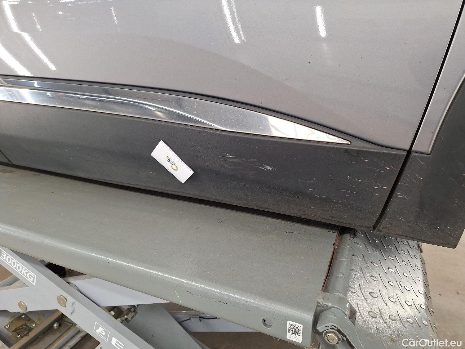  Peugeot  5008 Peugeot,  '16, Peugeot  1.5 BlueHDi 96kW S&S EAT8 Allure 5d #1