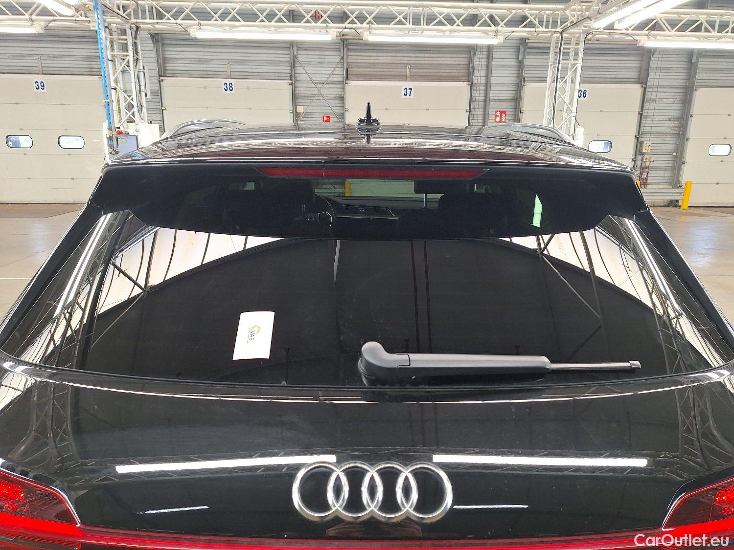  Audi  E-TRON Audi,  '19 BEV, Audi  55 Quattro S-Line 5d #25