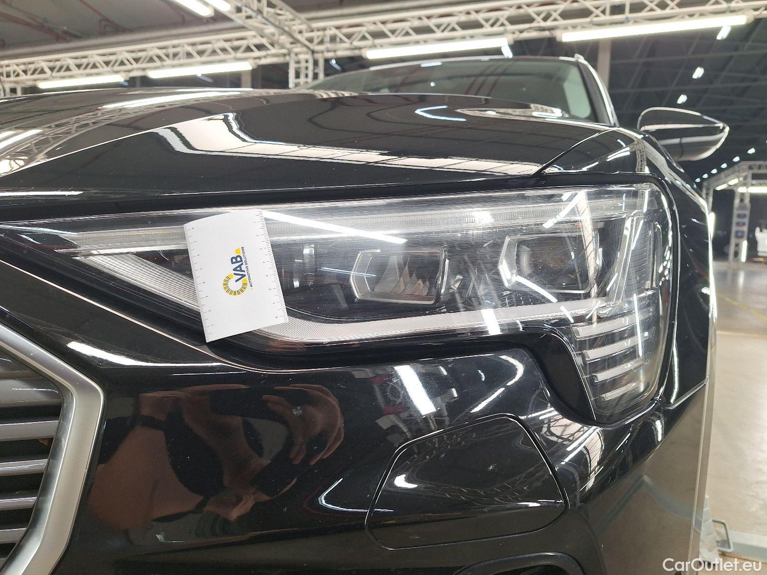  Audi  E-TRON Audi,  '19 BEV, Audi  55 Quattro S-Line 5d #11