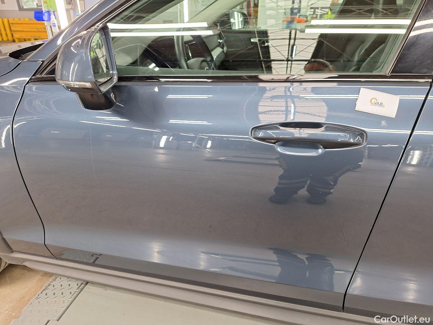  Volvo  V60 Volvo,  '18, Volvo  Cross Country D4 4x4 Geartronic Cross Co #37