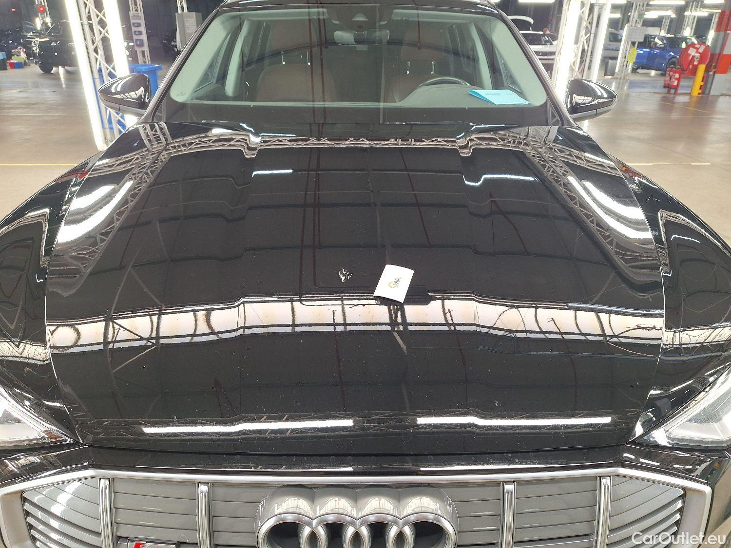  Audi  E-TRON Audi,  '19 BEV, Audi  55 Quattro S-Line 5d #28