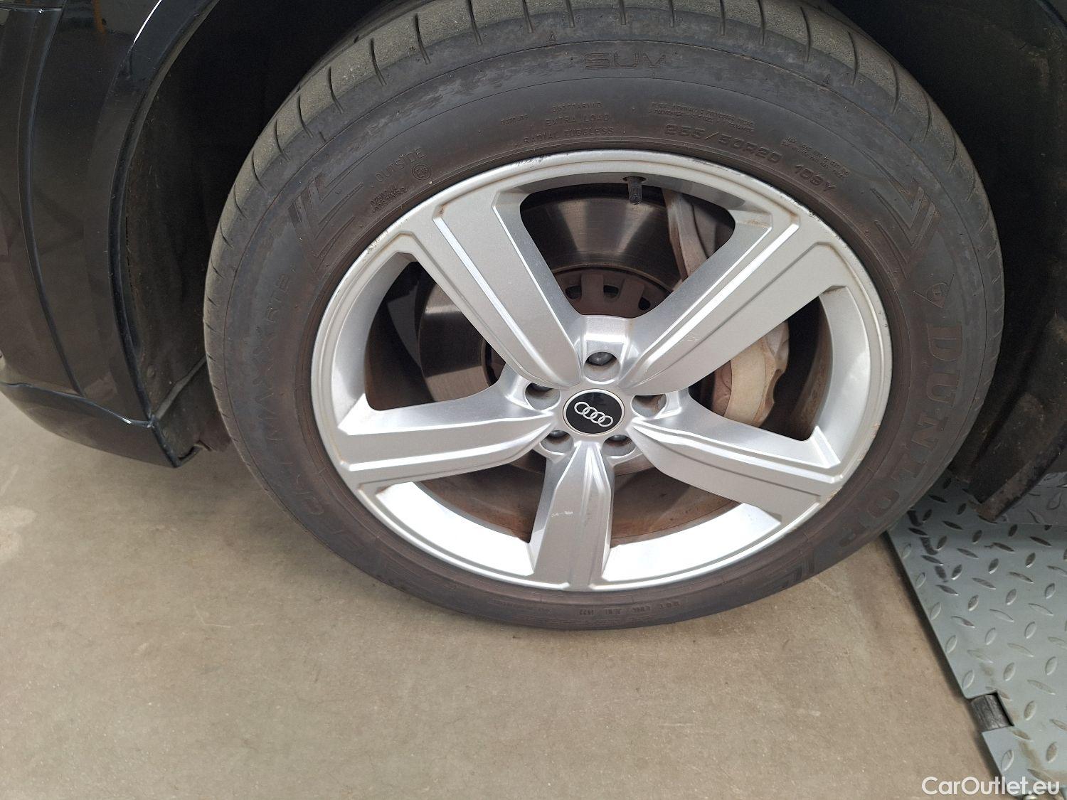  Audi  E-TRON Audi,  '19 BEV, Audi  55 Quattro S-Line 5d #8