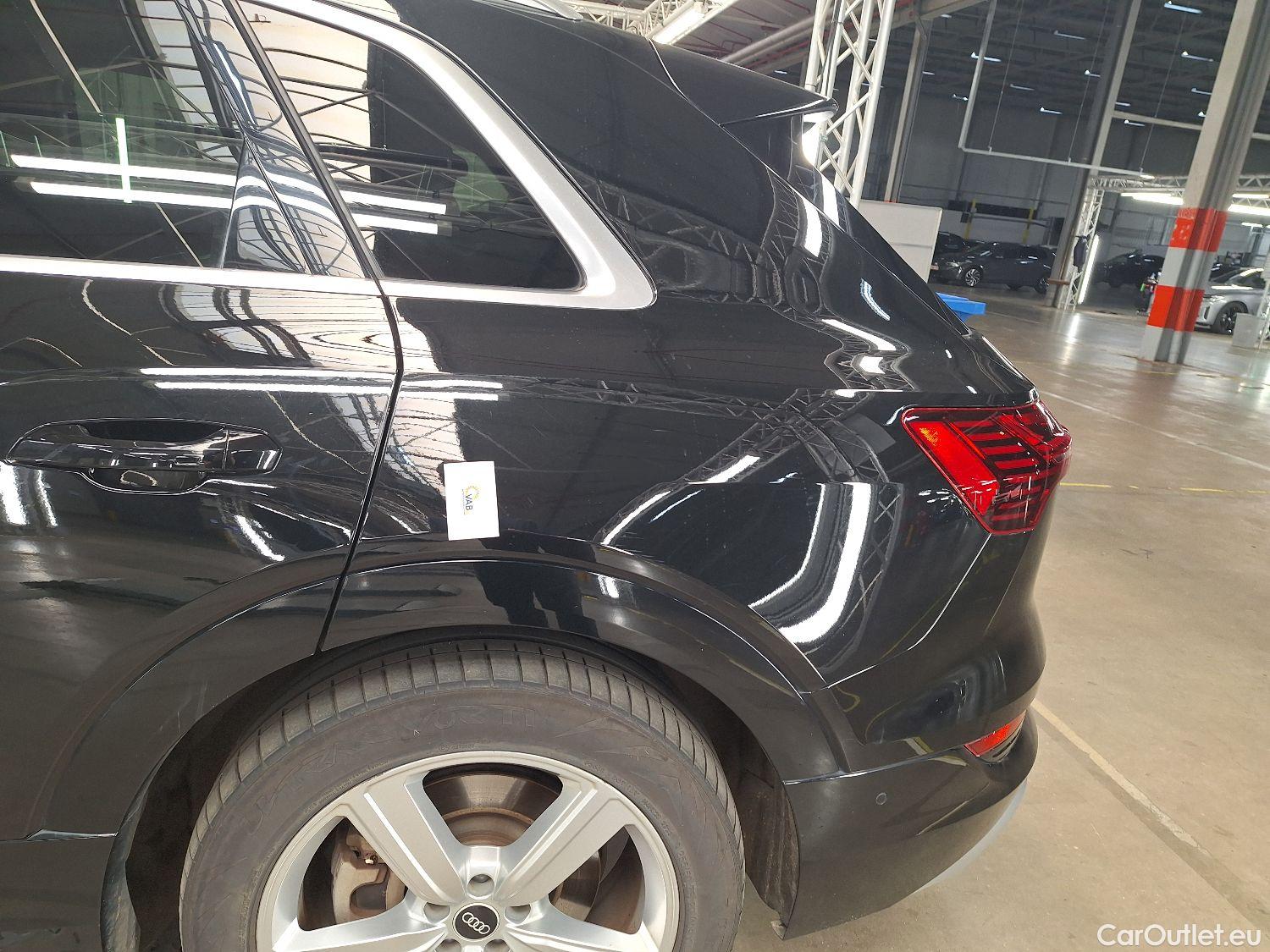  Audi  E-TRON Audi,  '19 BEV, Audi  55 Quattro S-Line 5d #21