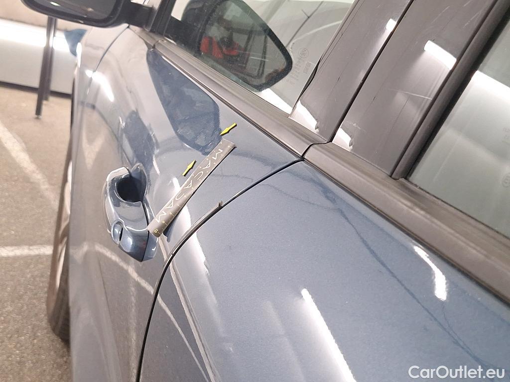  Ford  Kuga FORD  / 2019 / 5P / SUV 2.5 190 hybrid Flexifuel Pshift Titanium #9