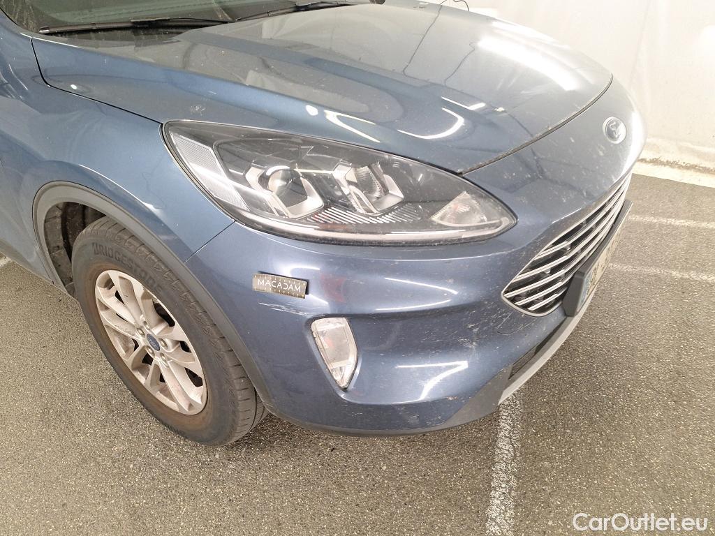  Ford  Kuga FORD  / 2019 / 5P / SUV 2.5 190 hybrid Flexifuel Pshift Titanium #1