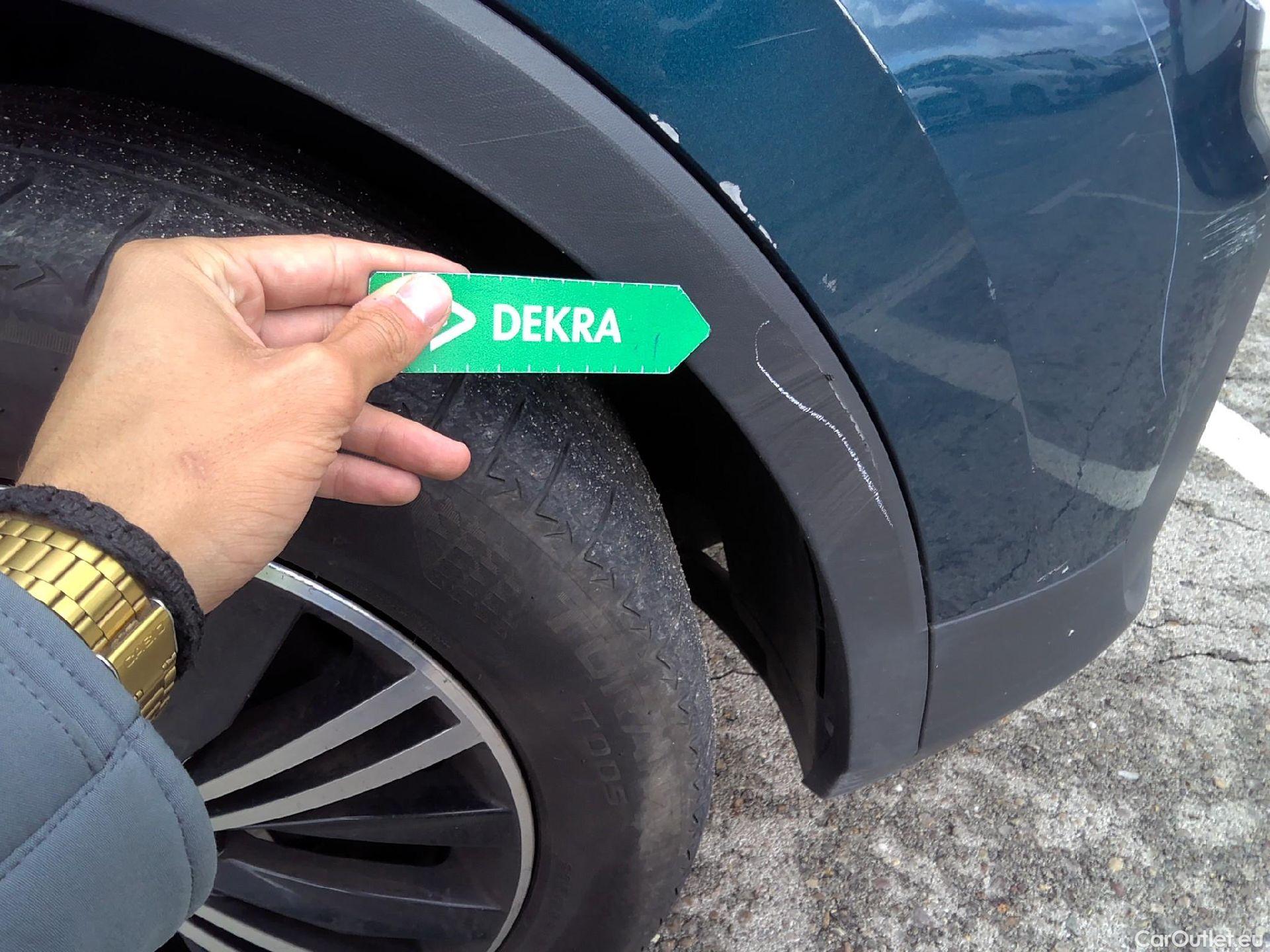  Volkswagen  Tiguan VOLKSWAGEN  / 2020 / 5P / todoterreno Life 2.0 TDI 90kW (122CV) #32