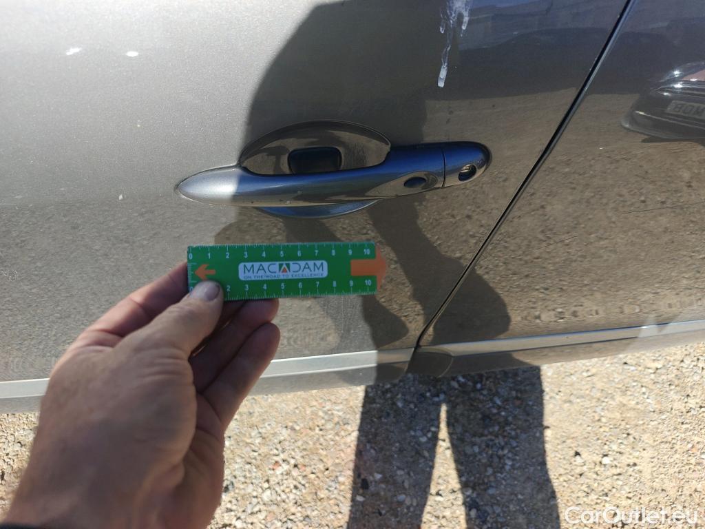  Renault  Scenic RENAULT SCÉNIC 5p 3G monovolumen compacto BOSE Energy dCi 130 eco2 Euro 6 #64