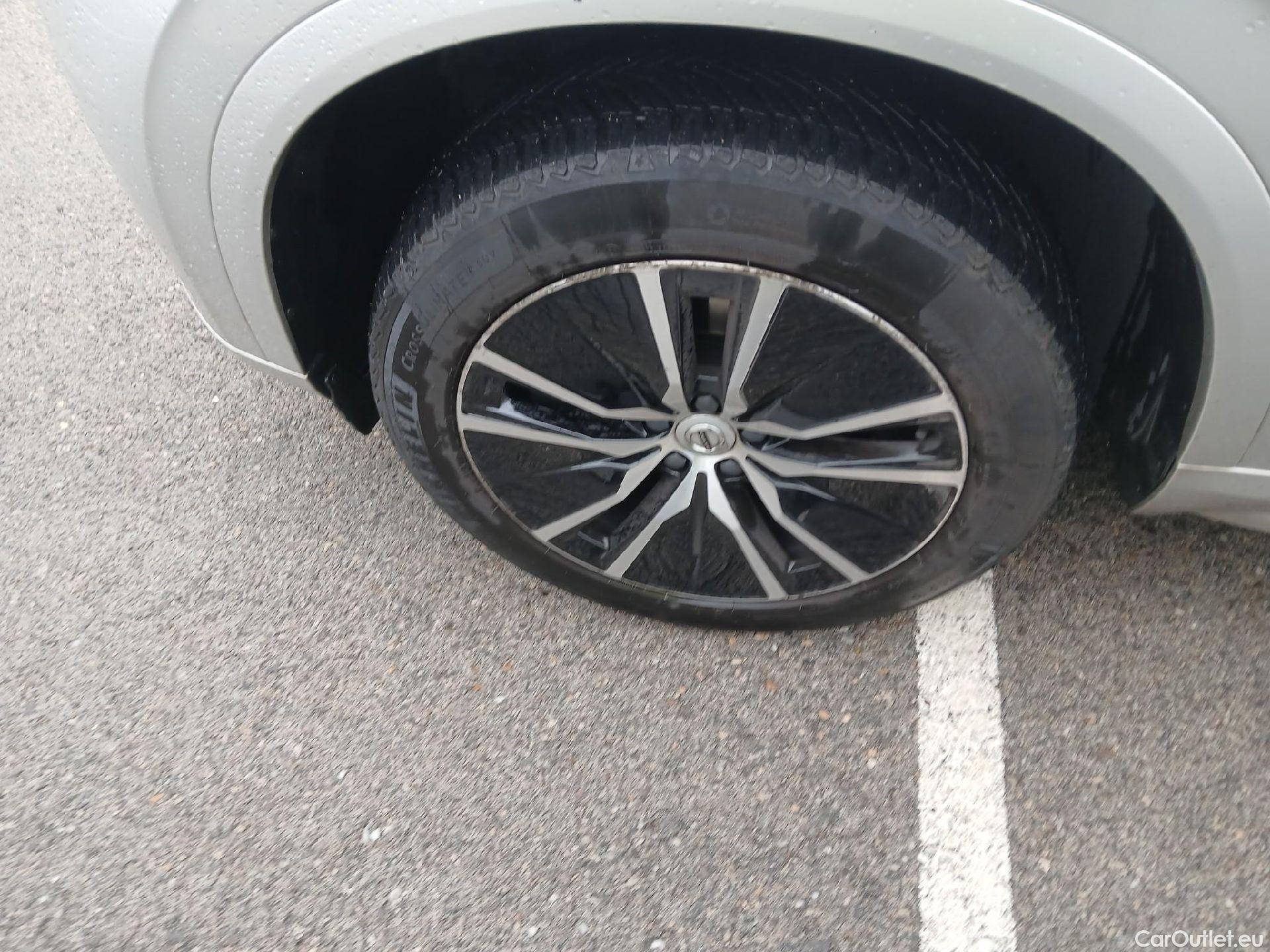  Volvo  XC90 VOLVO  / 2019 / 5P / todoterreno 2.0 B5 D AWD Momentum Pro Auto #4