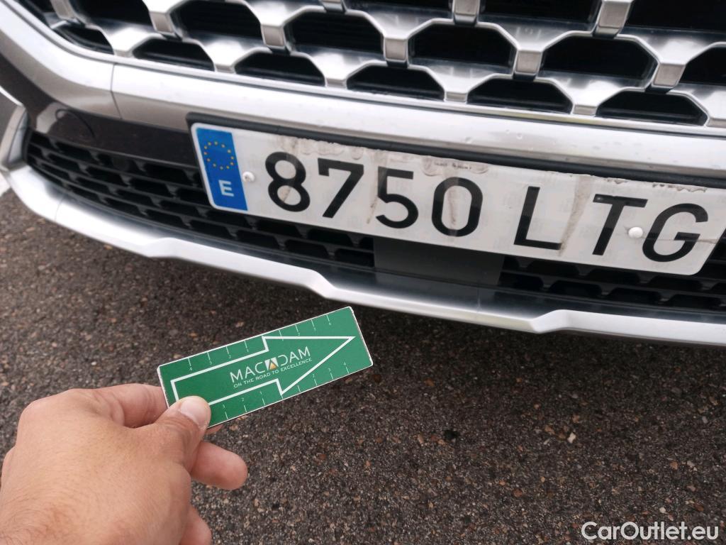  Hyundai  Santa Fe HYUNDAI  / 2021 / 5P / todoterreno 1.6 TGDi HEV Tecno Auto 4x2 #4