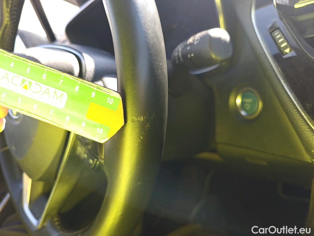  Toyota  Corolla TOYOTA  / 2019 / 5P / familiar 1.8 125H ACTIVE TECH E-CVT TOU SPORT #77