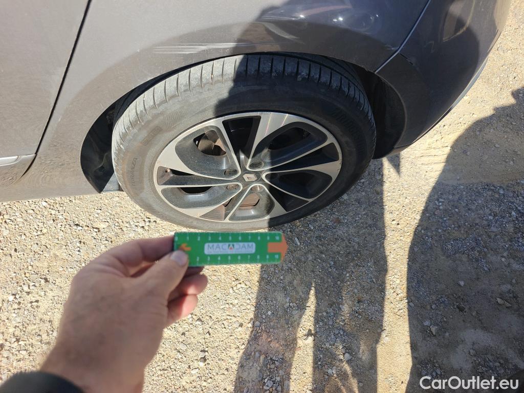  Renault  Scenic RENAULT SCÉNIC 5p 3G monovolumen compacto BOSE Energy dCi 130 eco2 Euro 6 #10