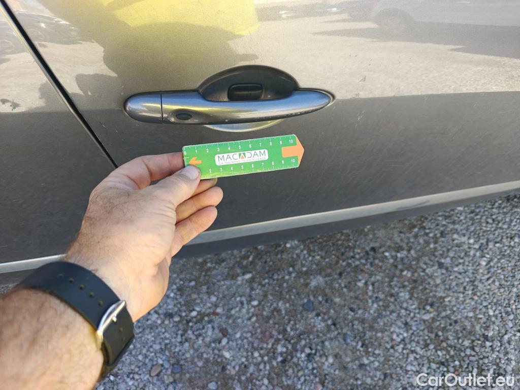  Renault  Scenic RENAULT SCÉNIC 5p 3G monovolumen compacto BOSE Energy dCi 130 eco2 Euro 6 #68