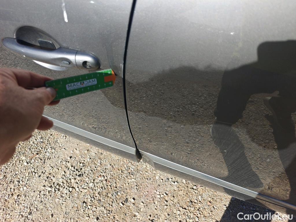  Renault  Scenic RENAULT SCÉNIC 5p 3G monovolumen compacto BOSE Energy dCi 130 eco2 Euro 6 #22