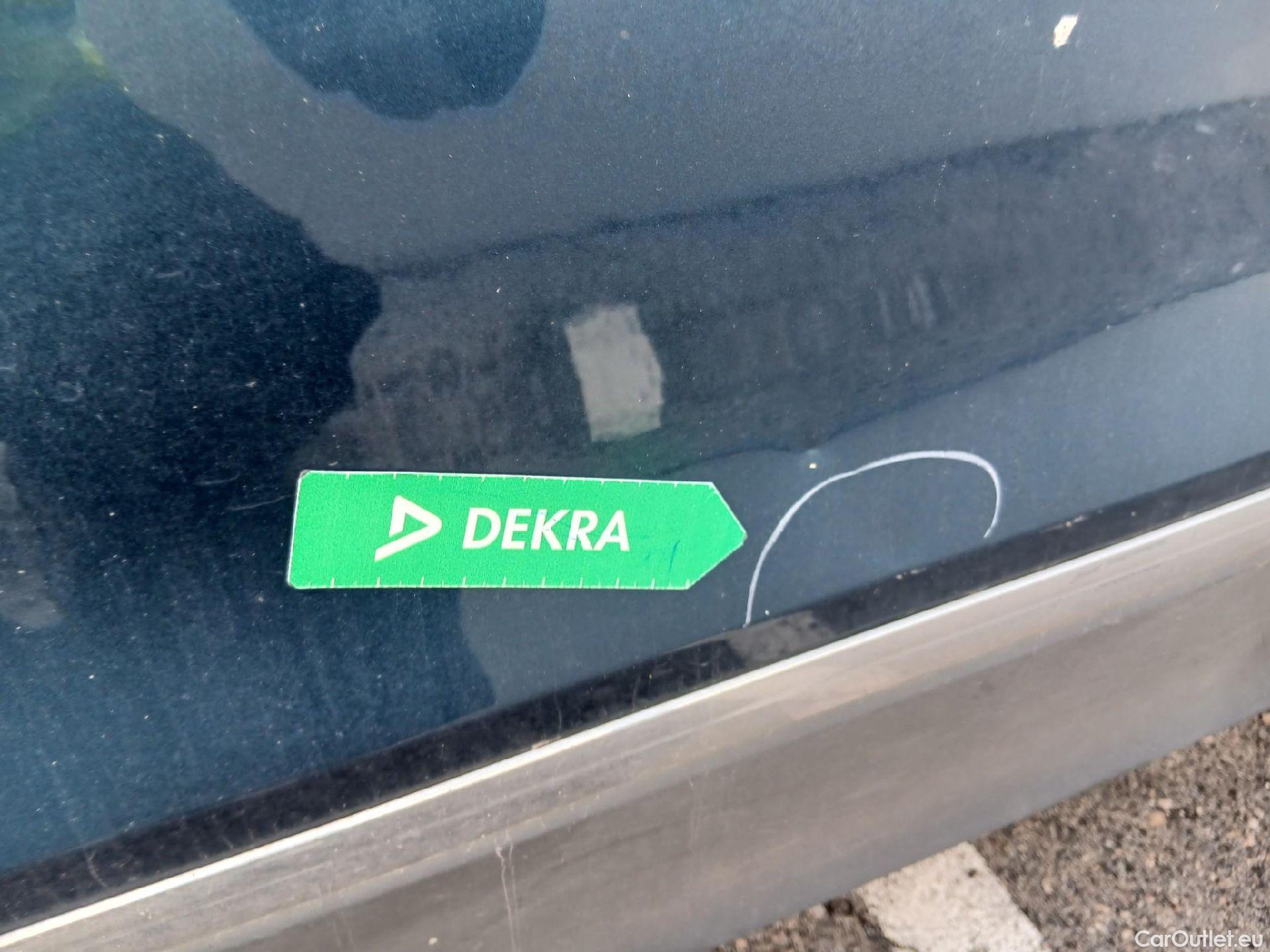  Volkswagen  Tiguan VOLKSWAGEN  / 2020 / 5P / todoterreno Life 2.0 TDI 90kW (122CV) #8