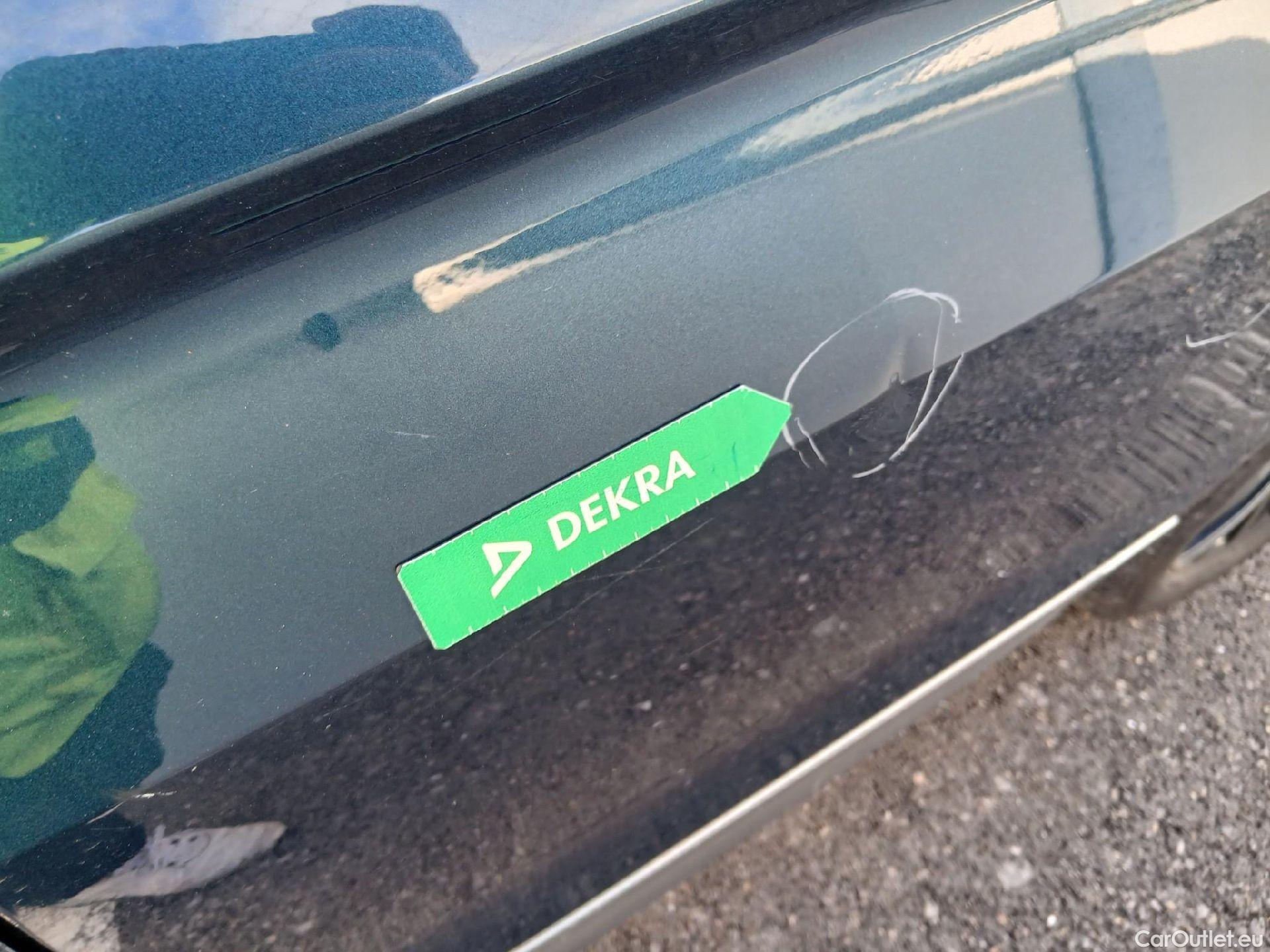  Volkswagen  Tiguan VOLKSWAGEN  / 2020 / 5P / todoterreno Life 2.0 TDI 90kW (122CV) #10