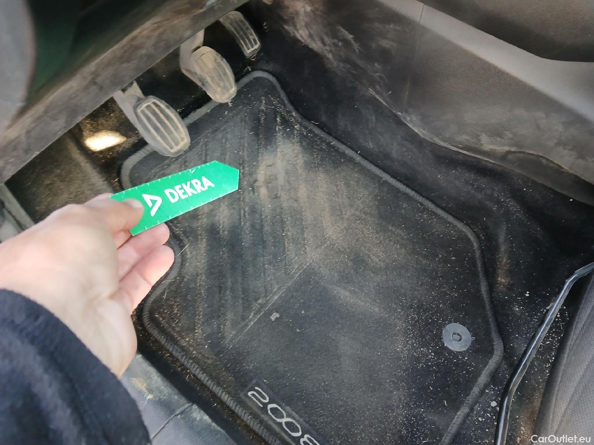  Peugeot  2008 PEUGEOT  / 2019 / 5P / todoterreno Active BlueHDI 81kW (110CV) #1