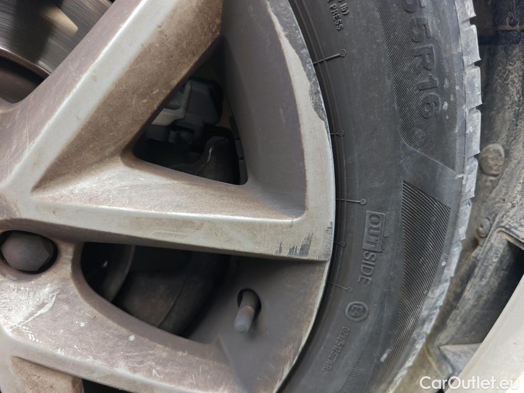  Seat  Leon SEAT Nuevo León / 2020 / 5P / familiar SP 2.0 TDI 85kW Style Go(SP) #25