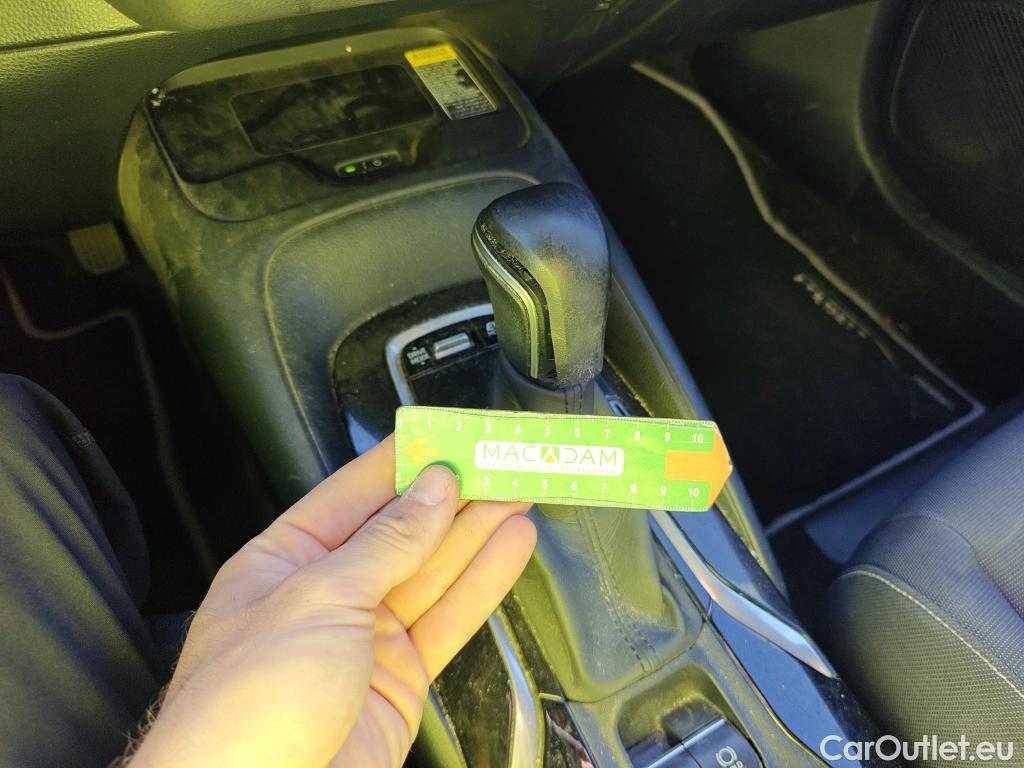  Toyota  Corolla TOYOTA  / 2019 / 5P / familiar 1.8 125H ACTIVE TECH E-CVT TOU SPORT #73