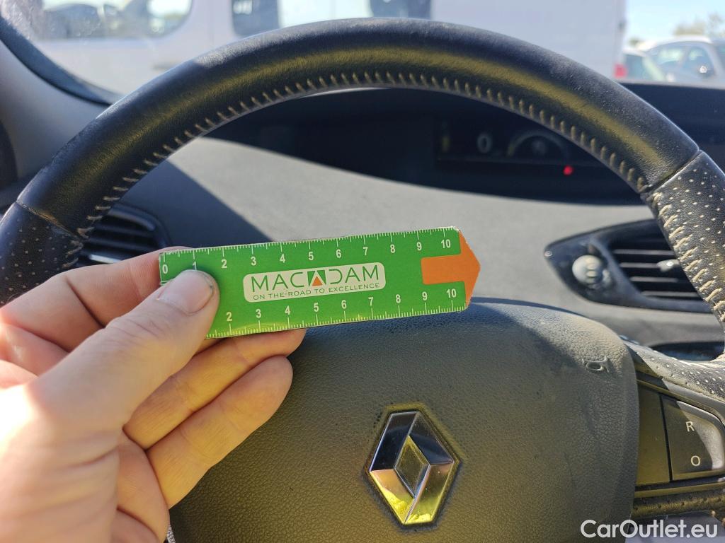  Renault  Scenic RENAULT SCÉNIC 5p 3G monovolumen compacto BOSE Energy dCi 130 eco2 Euro 6 #44