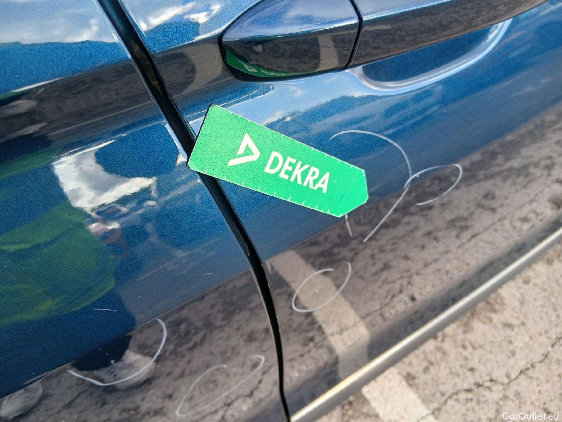  Volkswagen  Tiguan VOLKSWAGEN  / 2020 / 5P / todoterreno Life 2.0 TDI 90kW (122CV) #28