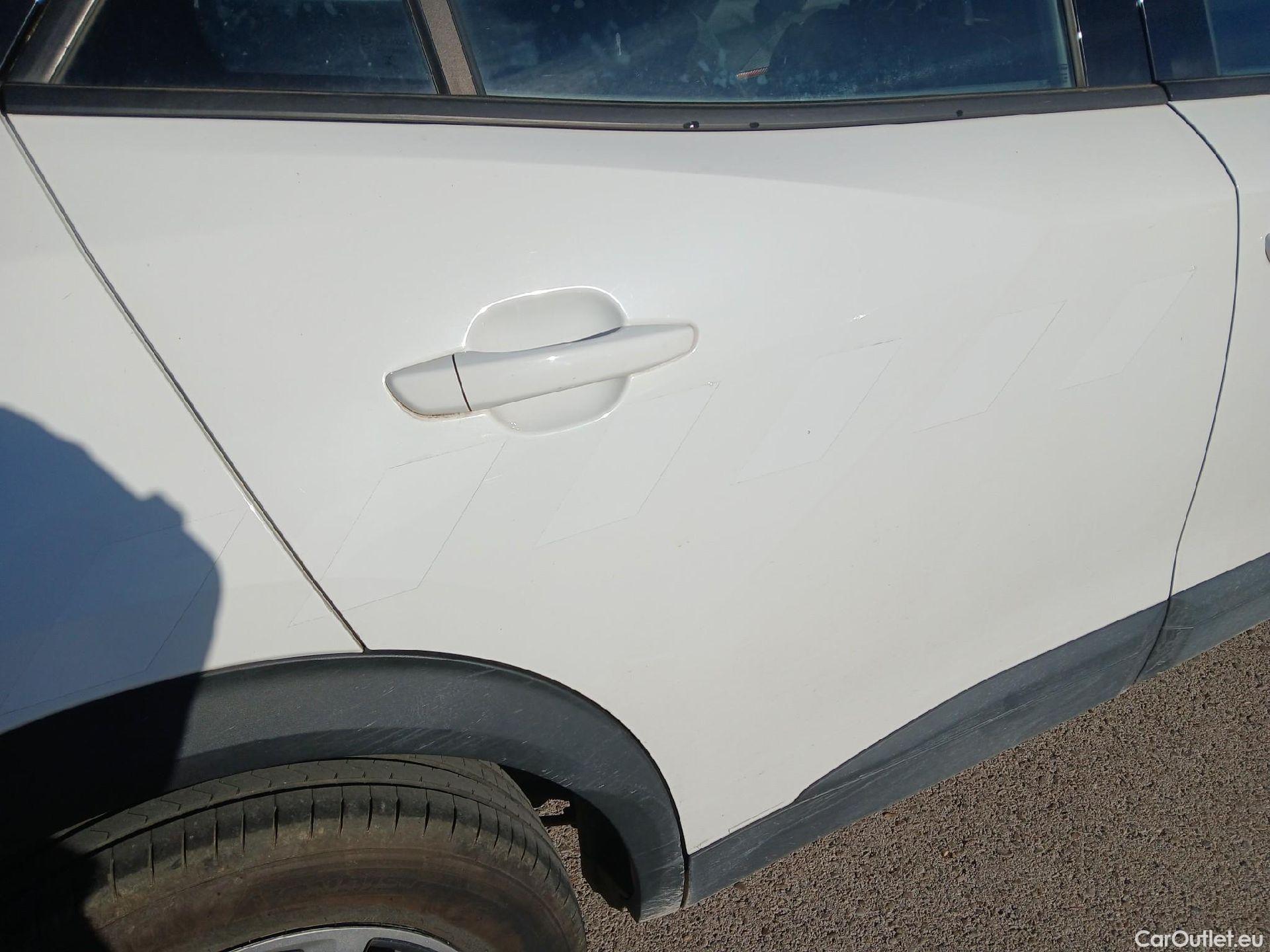  Peugeot  2008 PEUGEOT  / 2019 / 5P / todoterreno Active BlueHDI 81kW (110CV) #12