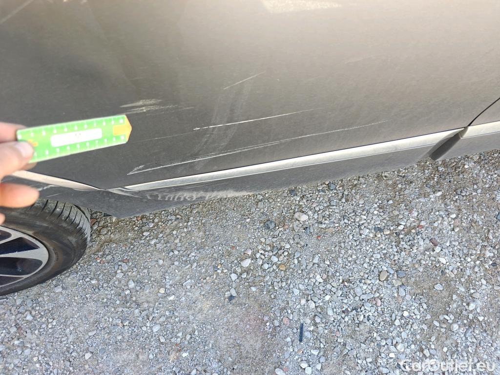  Renault  Scenic RENAULT SCÉNIC 5p 3G monovolumen compacto BOSE Energy dCi 130 eco2 Euro 6 #24