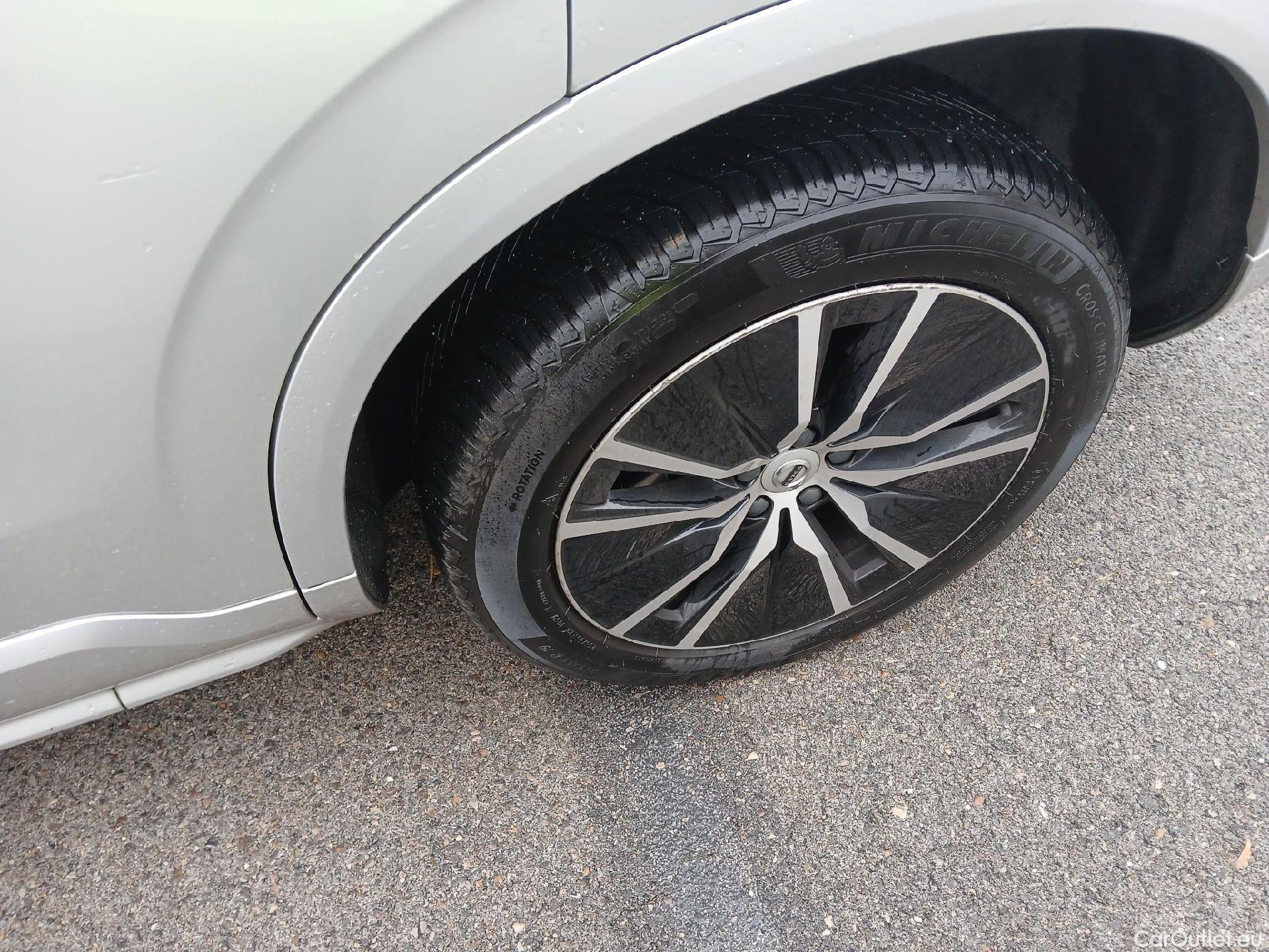  Volvo  XC90 VOLVO  / 2019 / 5P / todoterreno 2.0 B5 D AWD Momentum Pro Auto #7