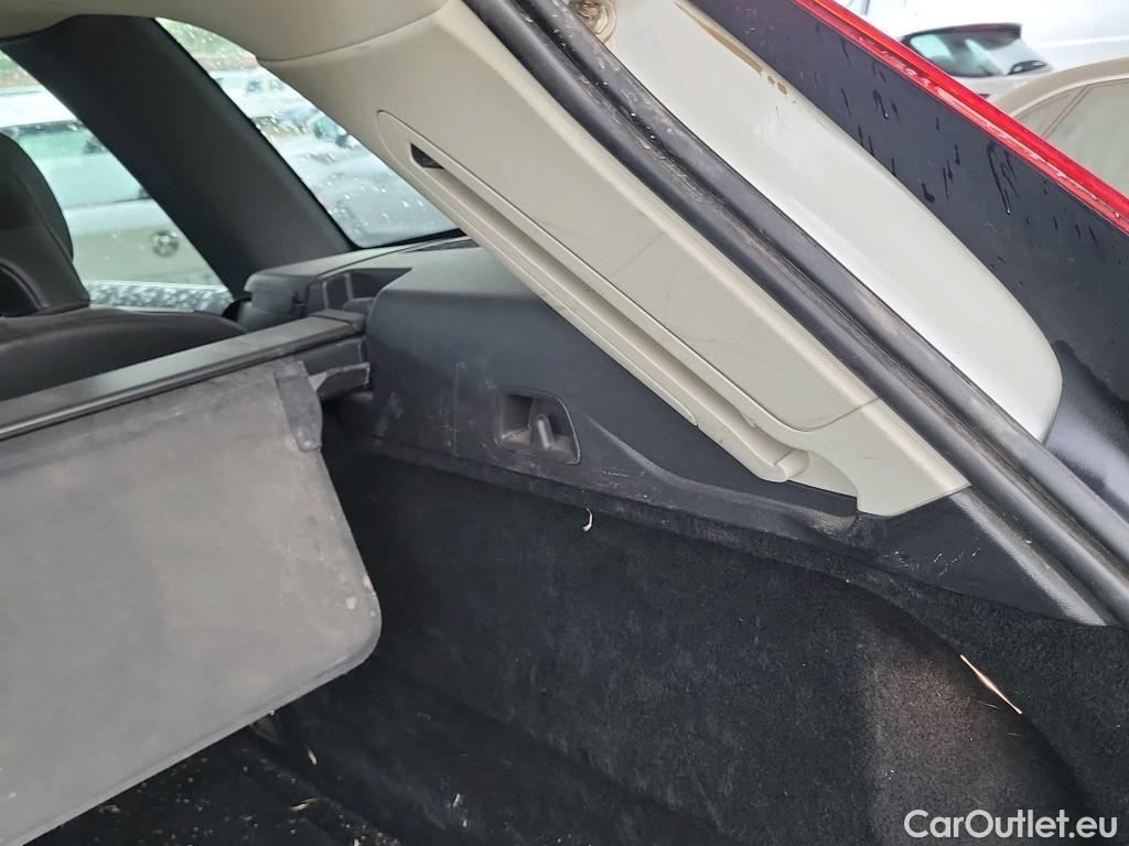  Volvo  XC60 VOLVO  / 2017 / 5P / todoterreno 2.0 B4 D Momentum Pro Auto #13