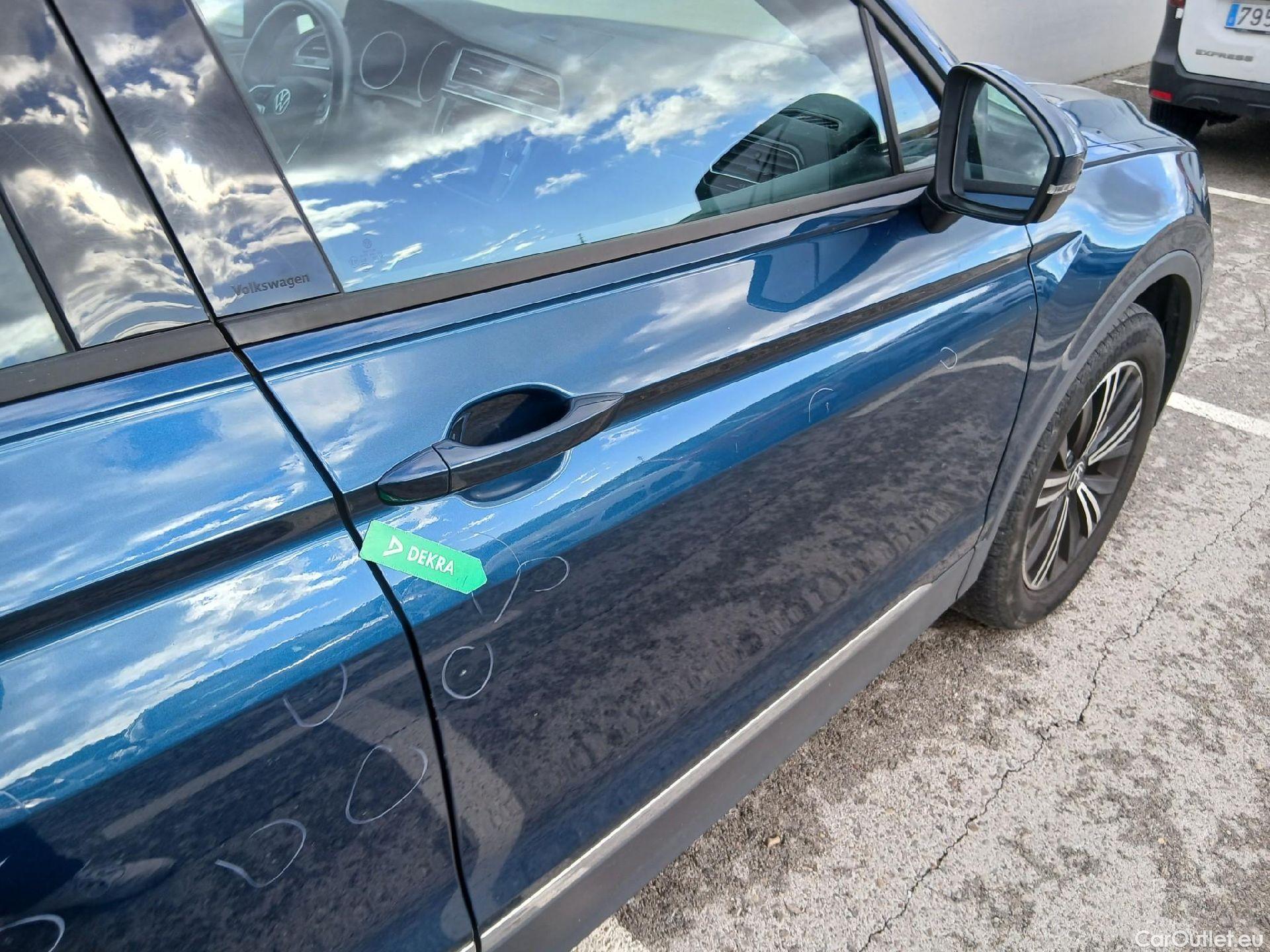  Volkswagen  Tiguan VOLKSWAGEN  / 2020 / 5P / todoterreno Life 2.0 TDI 90kW (122CV) #27