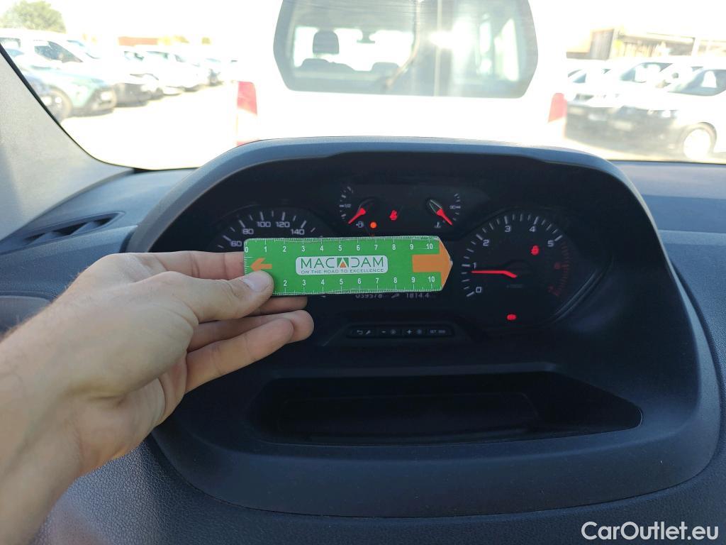  Peugeot  RIFTER PEUGEOT  / 2018 / 5P / combi Active Pack Business Std. BlueHDi 100 #40