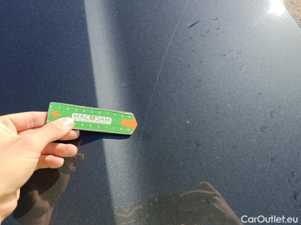  Hyundai  Santa Fe HYUNDAI  / 2018 / 5P / todoterreno 2.2 CRDi Tecno Auto 4x2 SR #20