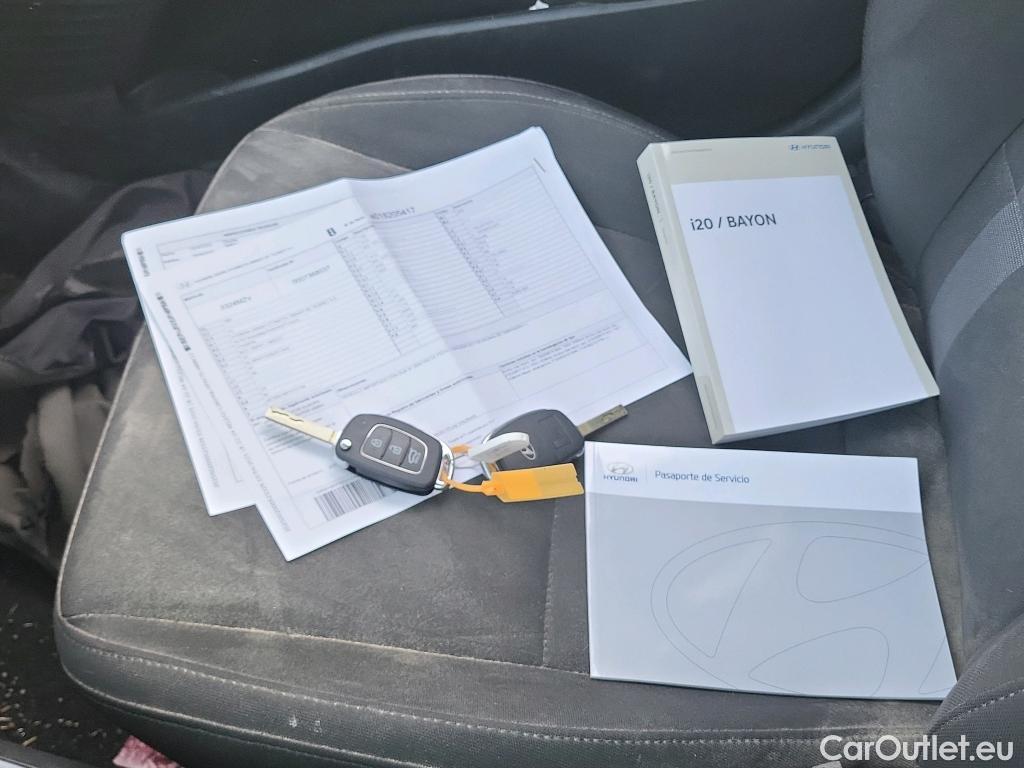  Hyundai  i20 HYUNDAI  / 2023 / 5P / berlina con portón 1.0 TGDI Klass #21