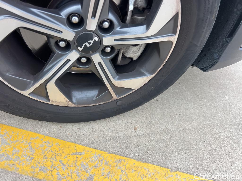  KIA  XCeed KIA  / 2022 / 5P / todoterreno 1.0 T-GDi Drive 88kW (120CV) #1