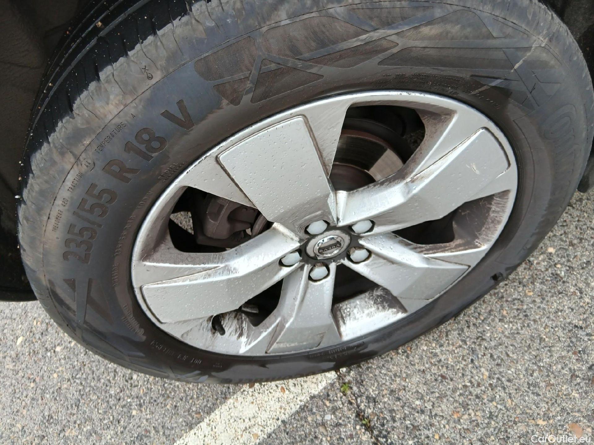  Volvo  XC 40 VOLVO XC40 / 2017 / 5P / todoterreno 2.0 D3 Momentum Pro Auto #22