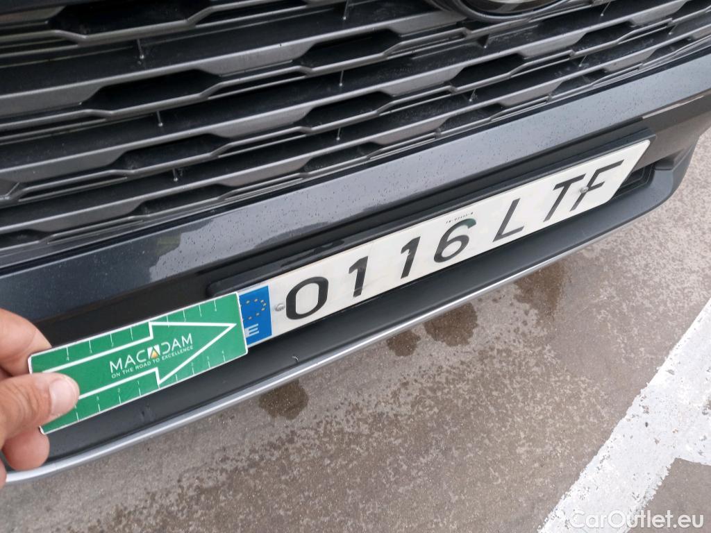  Toyota  RAV4 TOYOTA  / 2018 / 5P / todoterreno 2.5l 220H Advance #28