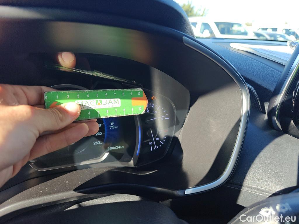  Hyundai  Santa Fe HYUNDAI  / 2018 / 5P / todoterreno 2.2 CRDi Tecno Auto 4x2 SR #46