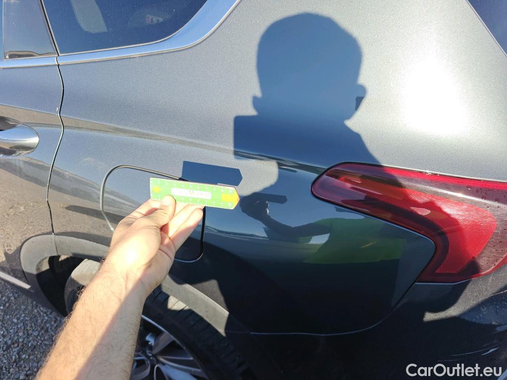  Hyundai  Santa Fe HYUNDAI  / 2018 / 5P / todoterreno 2.2 CRDi Tecno Auto 4x2 SR #49