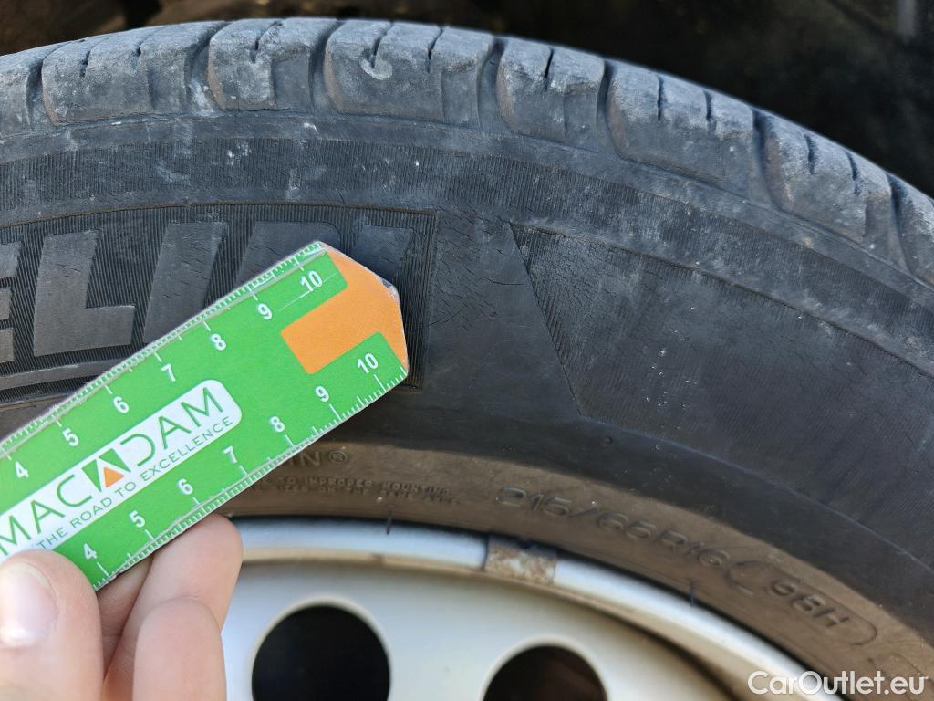  Peugeot  RIFTER PEUGEOT  / 2018 / 5P / combi Active Pack Business Std. BlueHDi 100 #18