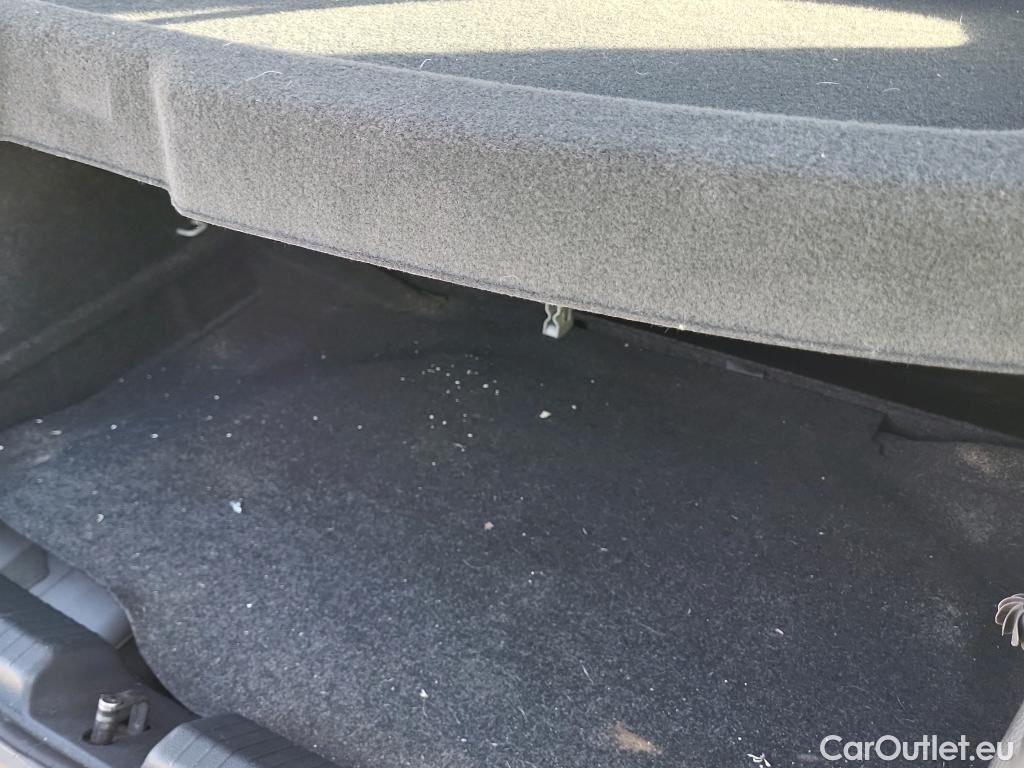  Volkswagen  Polo VOLKSWAGEN  / 2017 / 5P / berlina con portón Edition 1.0 59kW (80CV) #22