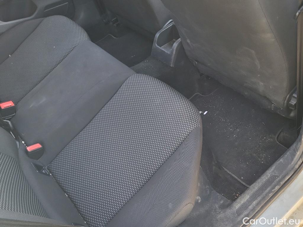  Volkswagen  Polo VOLKSWAGEN  / 2017 / 5P / berlina con portón Edition 1.0 59kW (80CV) #23