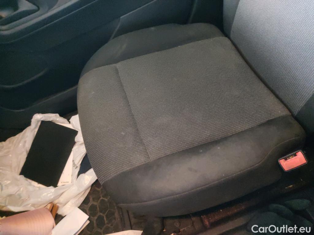  Peugeot  Partner PEUGEOT  / 2018 / 4P / furgón derivado de turismo Premium Standard 600kg BlueHDi 73kW (AC) #2